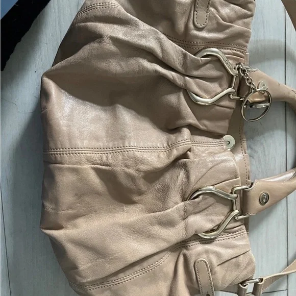 Elegant Tan Leather Women's Bag authentic Celine bag - Picture 7 of 16